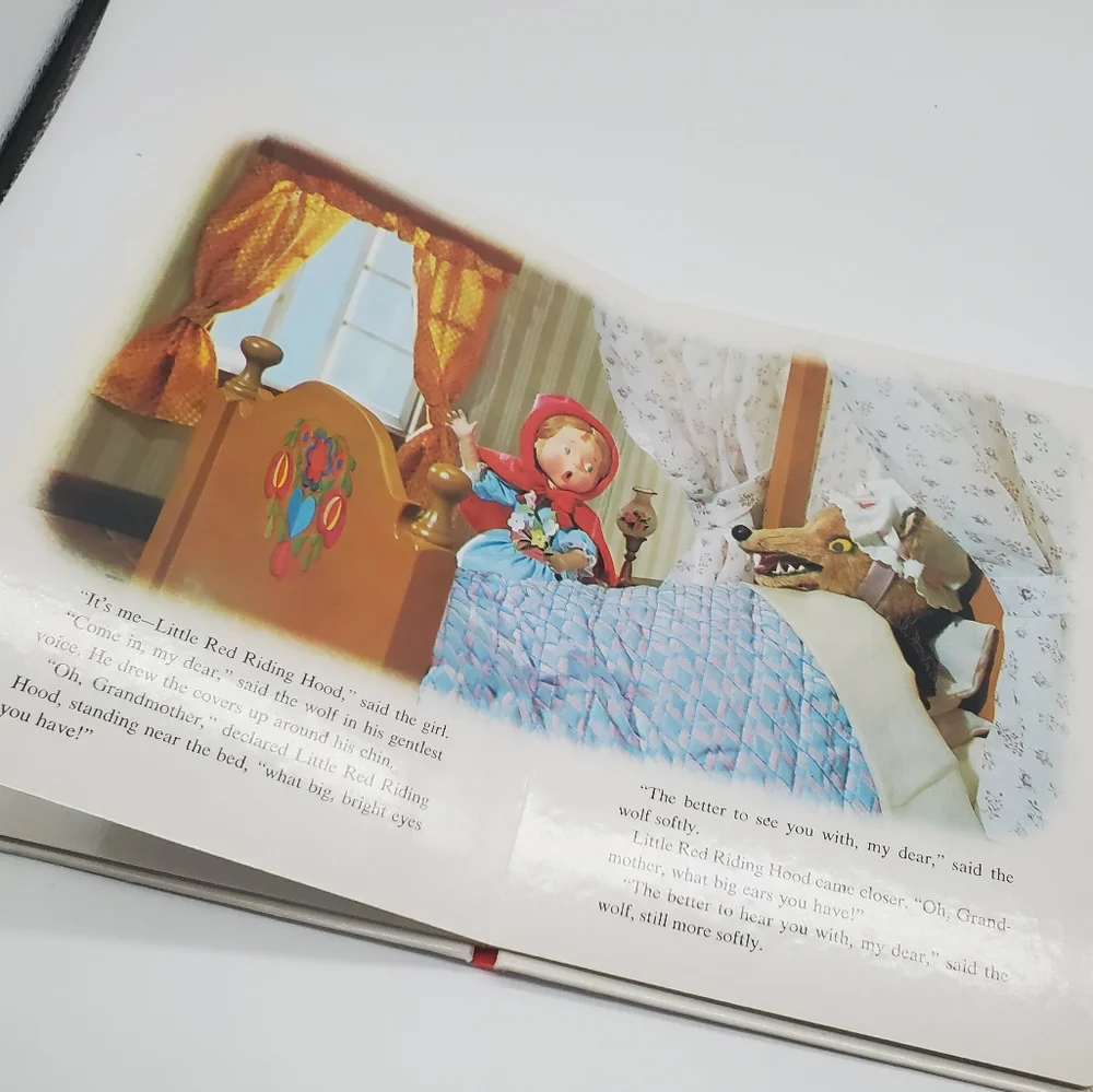 Vintage Little Red Riding book - Picture 2 of 3